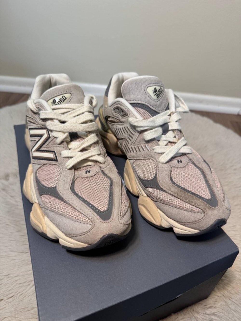 New Balance 9060 Driftwood Castlerock Sneakers US 7 - Picture 2 of 5